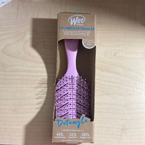 Wet brush detangler brand new in box!